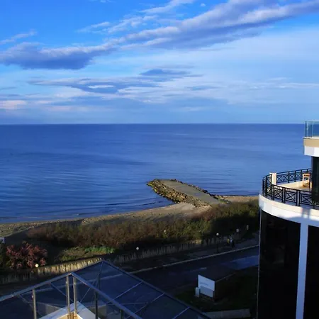 Big Terrace With A Seaview Appartement Pomorie